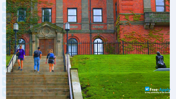 College of the Holy Cross photo #8