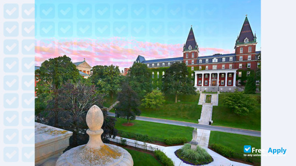 College of the Holy Cross photo #3
