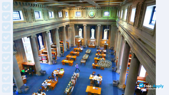 College of the Holy Cross photo #10