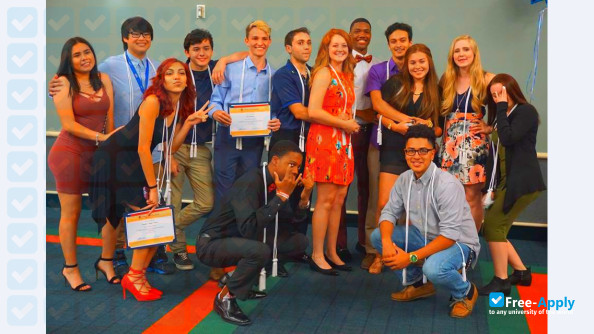 College of the Mainland photo #3