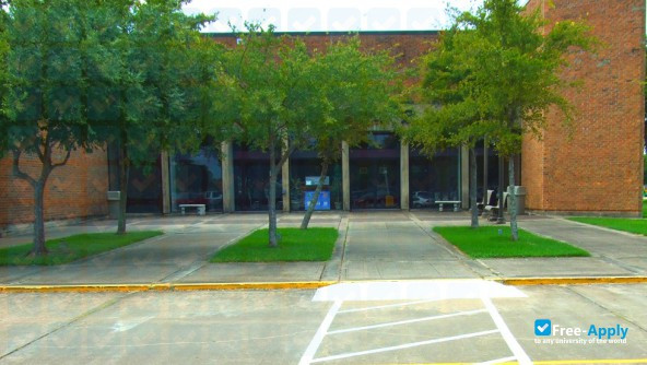 College of the Mainland photo #5