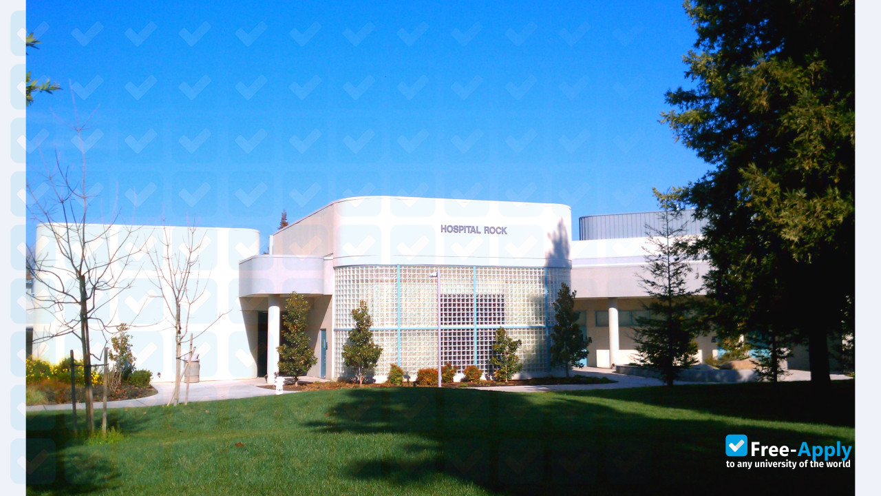 Photo de l’College of the Sequoias #3