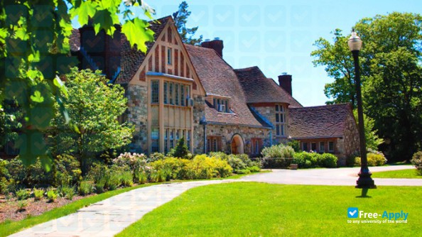 College of Westchester photo #8