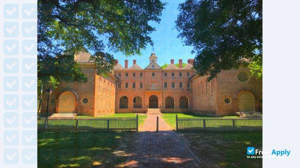 College of William & Mary photo #3