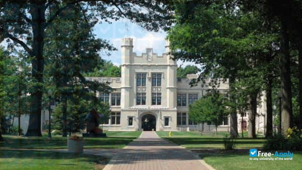 The College of Wooster photo #7