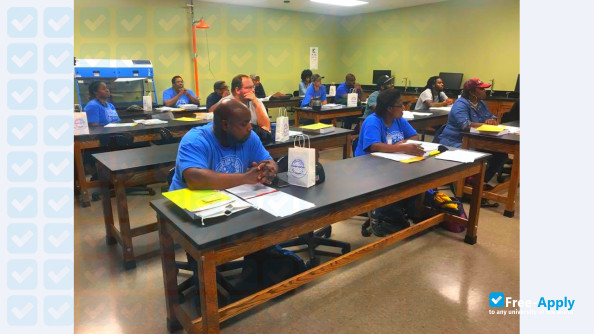 Foto de la Delgado Community College #10