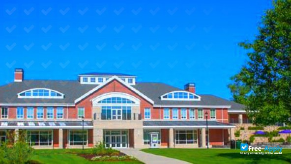 Foto de la Curry College #4