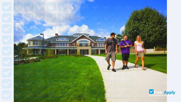 Foto de la Curry College #6