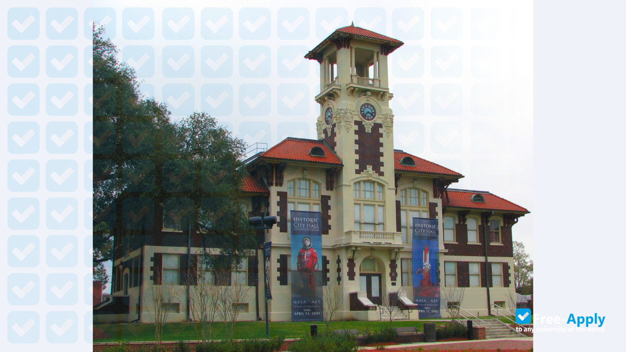 Фотография Delta School of Business and Technology