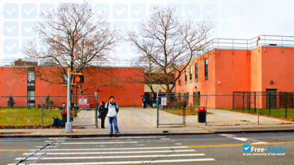 CUNY York College photo #8