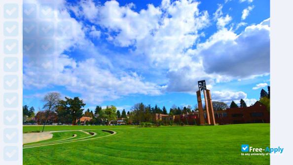 Concordia University (Oregon) photo #3