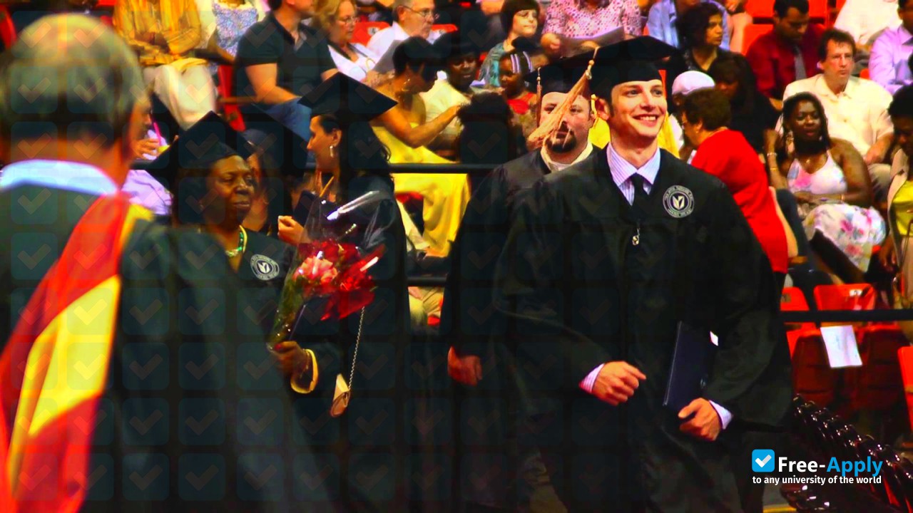 DeVry University photo #10