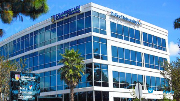 DeVry University photo #7