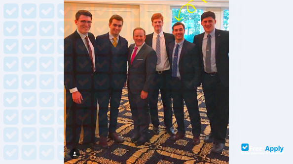 Foto de la Columbia International University #3