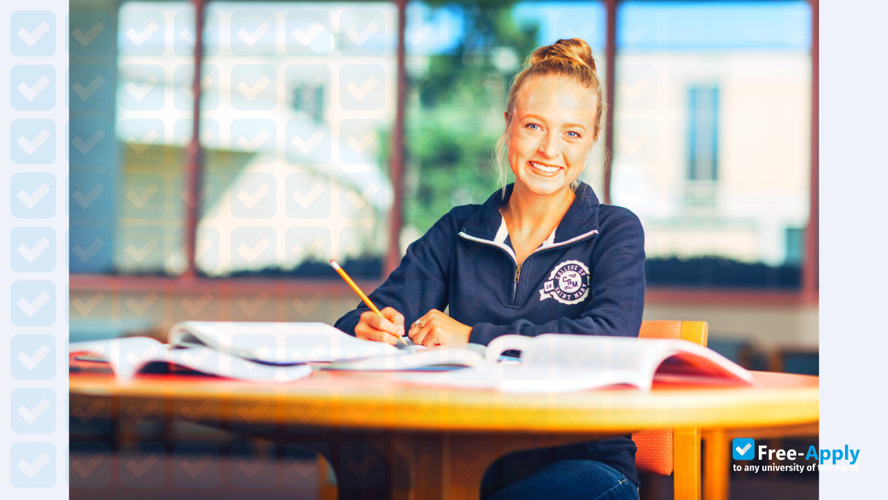 College of Saint Mary photo #8