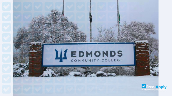 Edmonds College photo #8