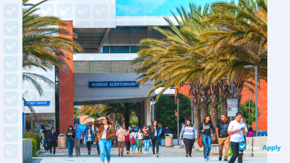 El Camino College фотография №13