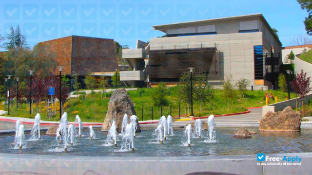 Foothill College photo #6