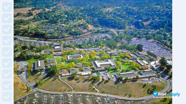 Foothill College photo #5