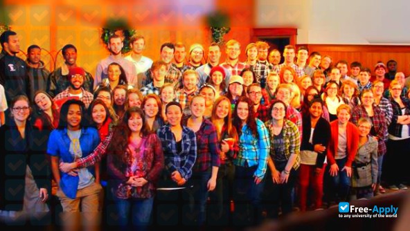 Foto de la Crossroads College #2