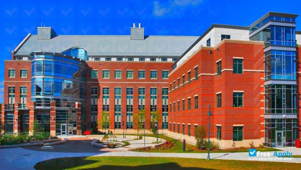 Eastern Connecticut State University photo #2