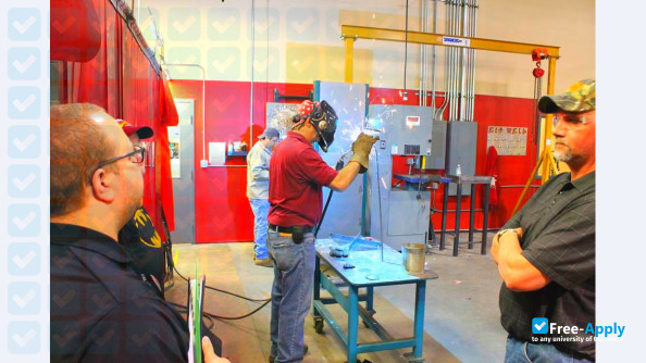 Photo de l’Erie Institute of Technology #7