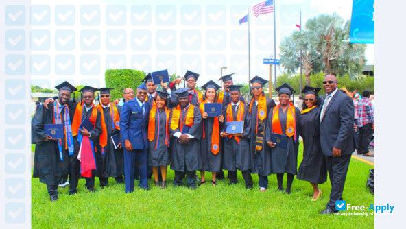 Florida Memorial University photo #4