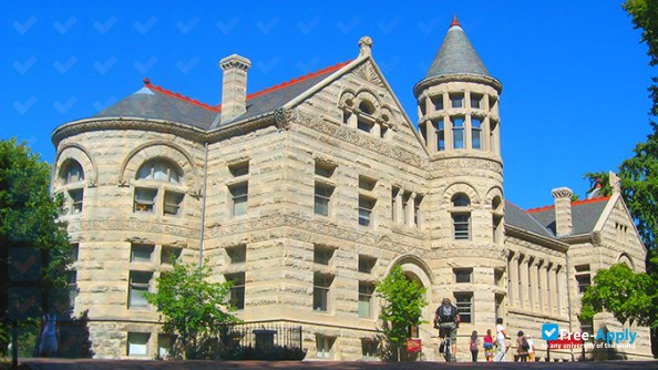 Indiana University Bloomington photo #7