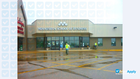 Globe University and Minnesota School of Business photo #7