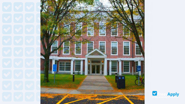 Framingham State University photo #7