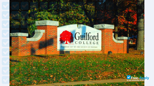 Guilford College фотография №8