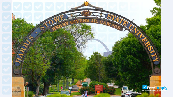 Harris-Stowe State University photo #8