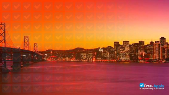 Foto de la Golden Gate University #9