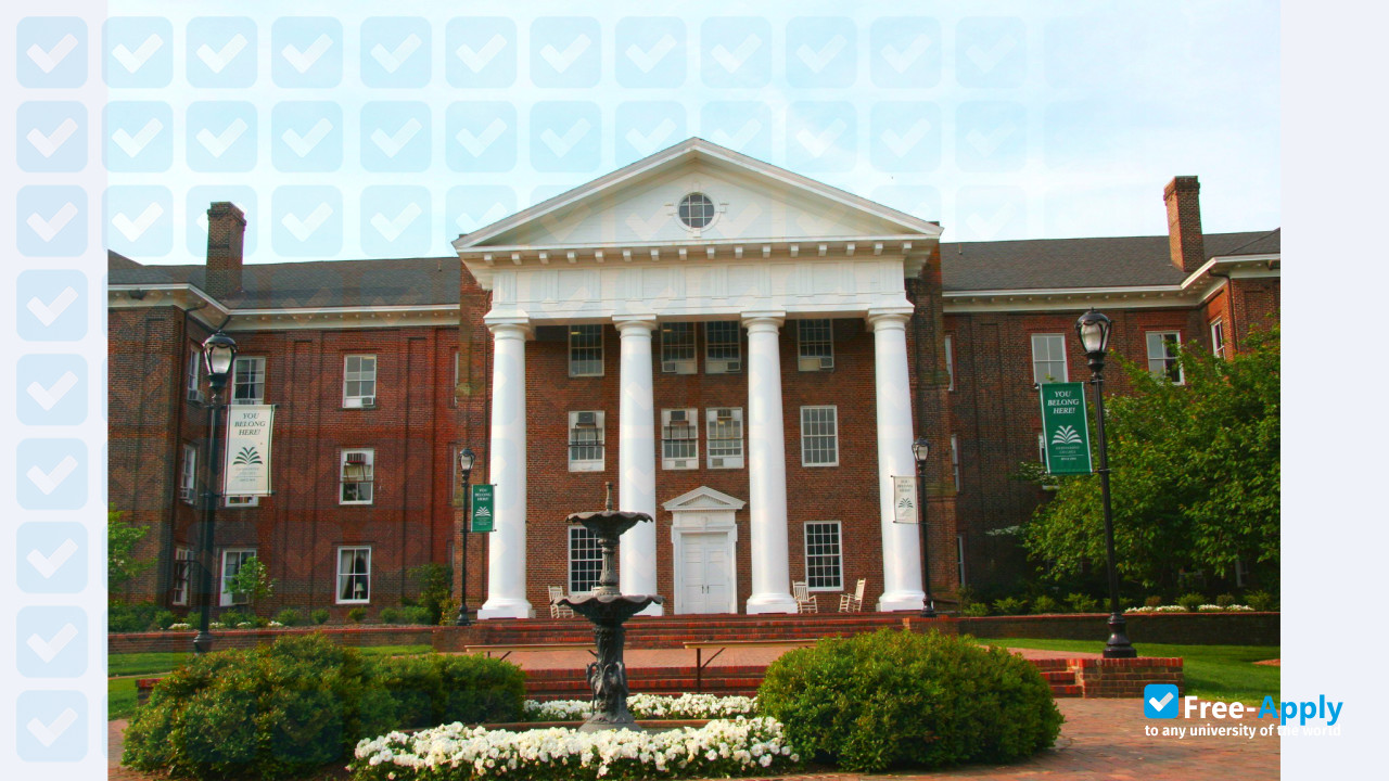 Greensboro College photo #3