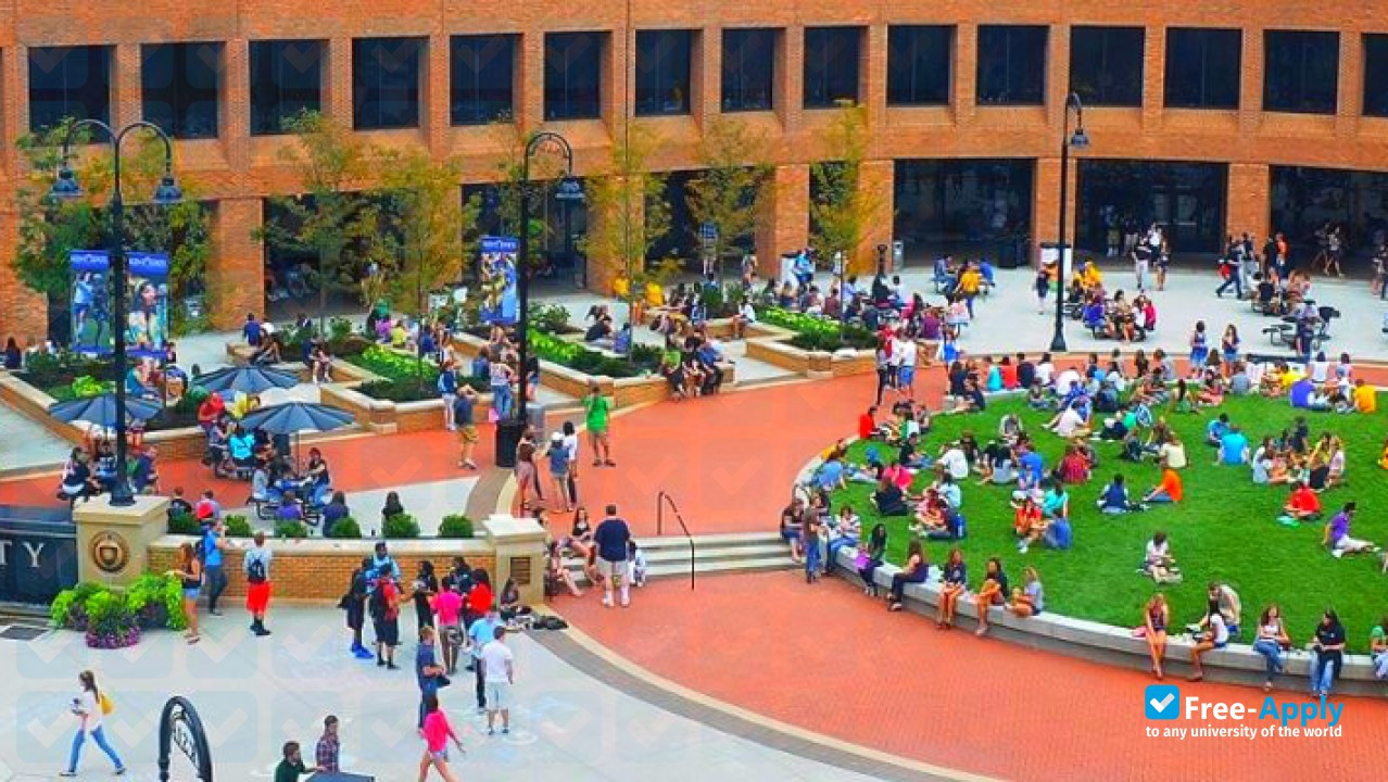 Foto de la Kent State University #4