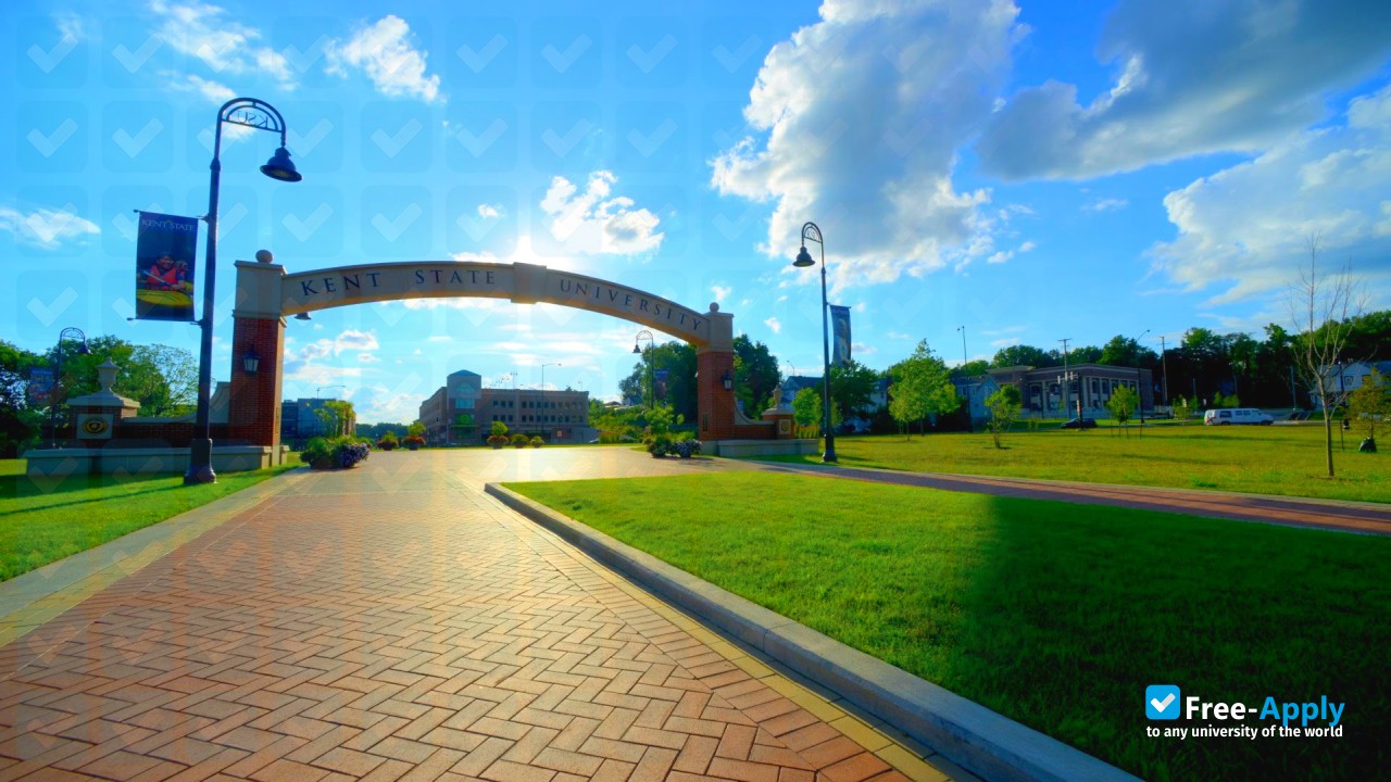 Foto de la Kent State University #6