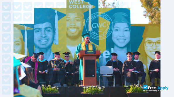 Фотография Golden West College