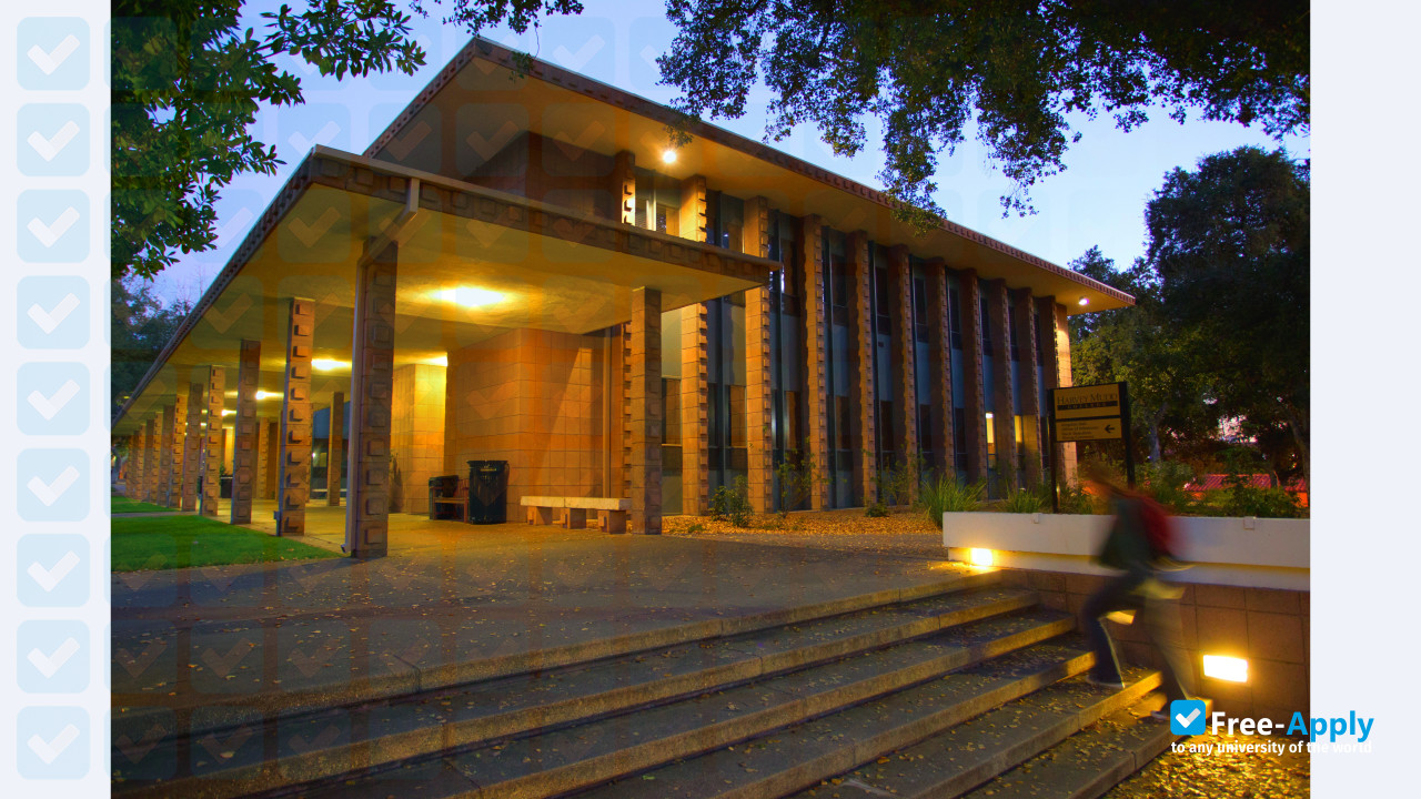 Harvey Mudd College photo #3