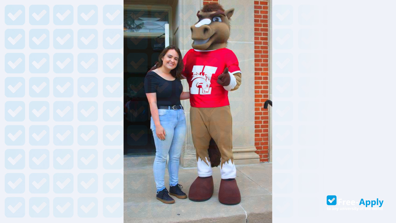 Hastings College photo #8