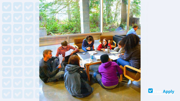 Evergreen State College photo #5