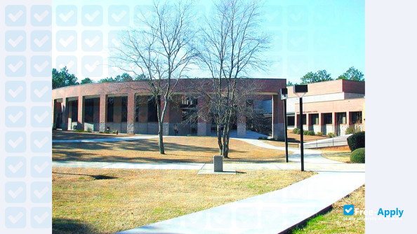 East Georgia State College photo #3