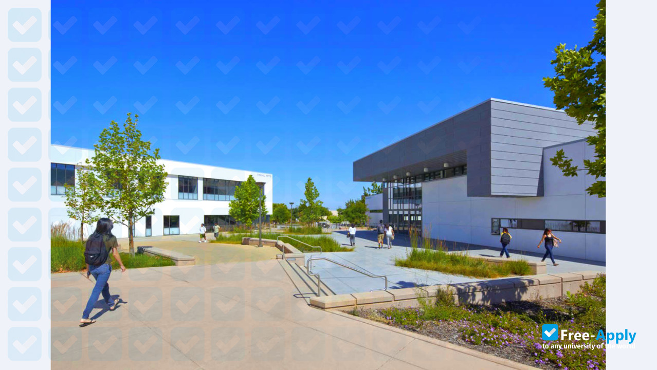 Evergreen Valley College фотография №2