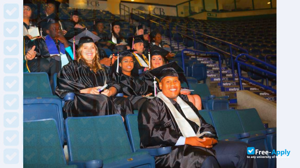 Hodges University photo #1