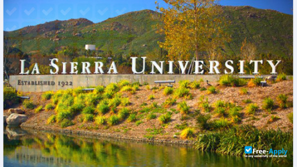 La Sierra University photo #5