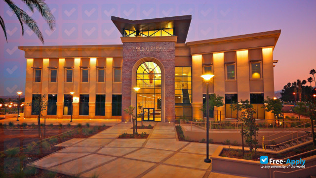 La Sierra University photo #4