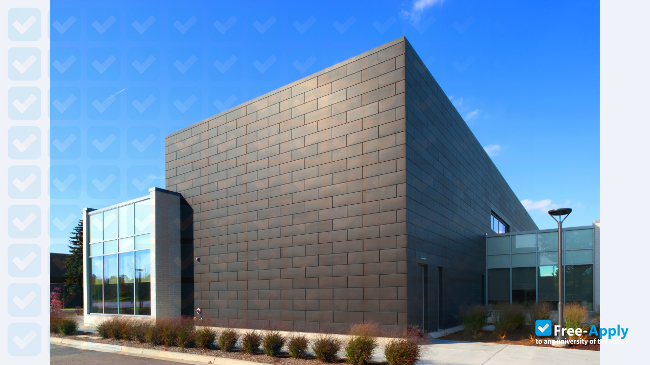 Henry Ford Community College photo #3