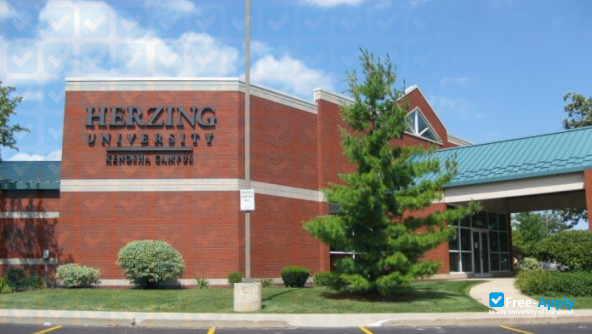 Foto de la Herzing University #5