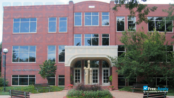 Hesston College photo #3