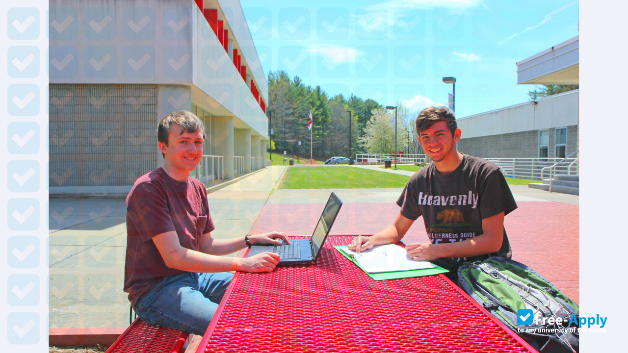 Mayland Community College photo #9