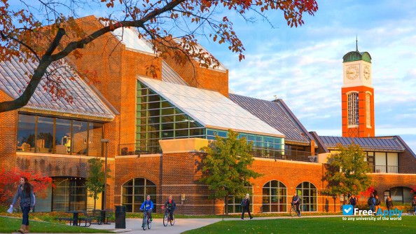 Grand Valley State University photo #6